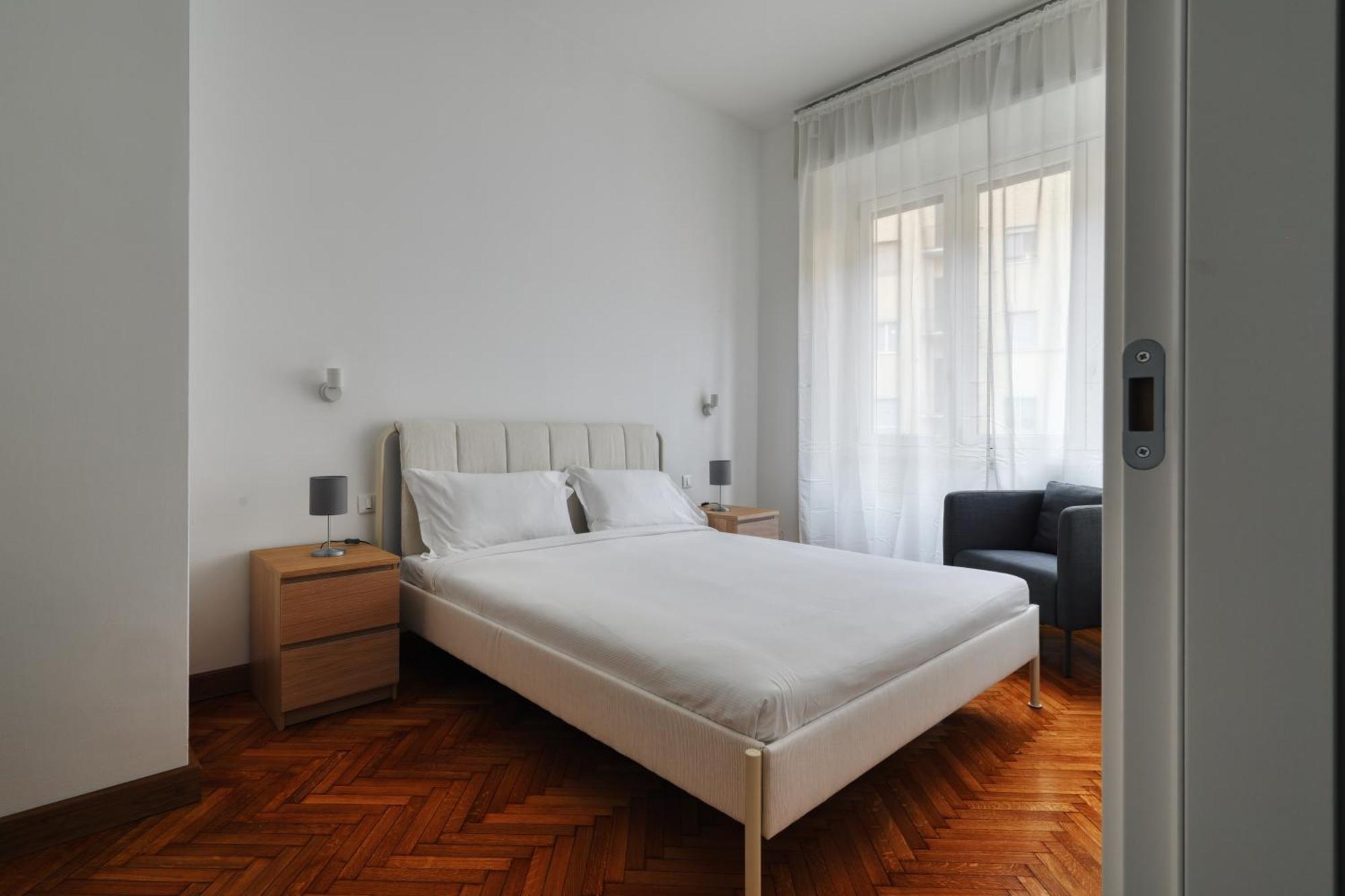 Joivy Chic 3-Bed Flat Near Colonne Di San Lorenzo 밀라노 외부 사진