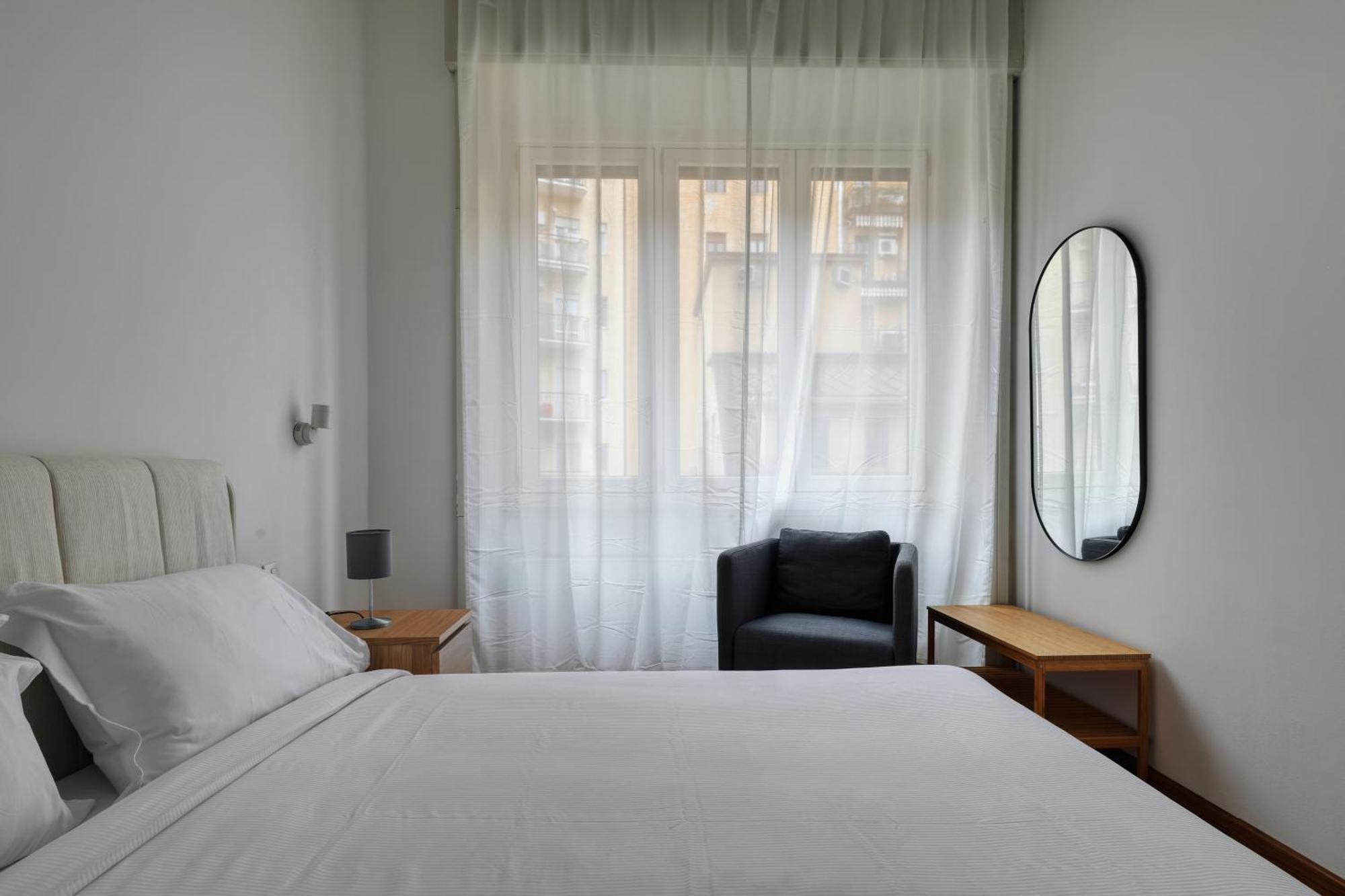 Joivy Chic 3-Bed Flat Near Colonne Di San Lorenzo 밀라노 외부 사진