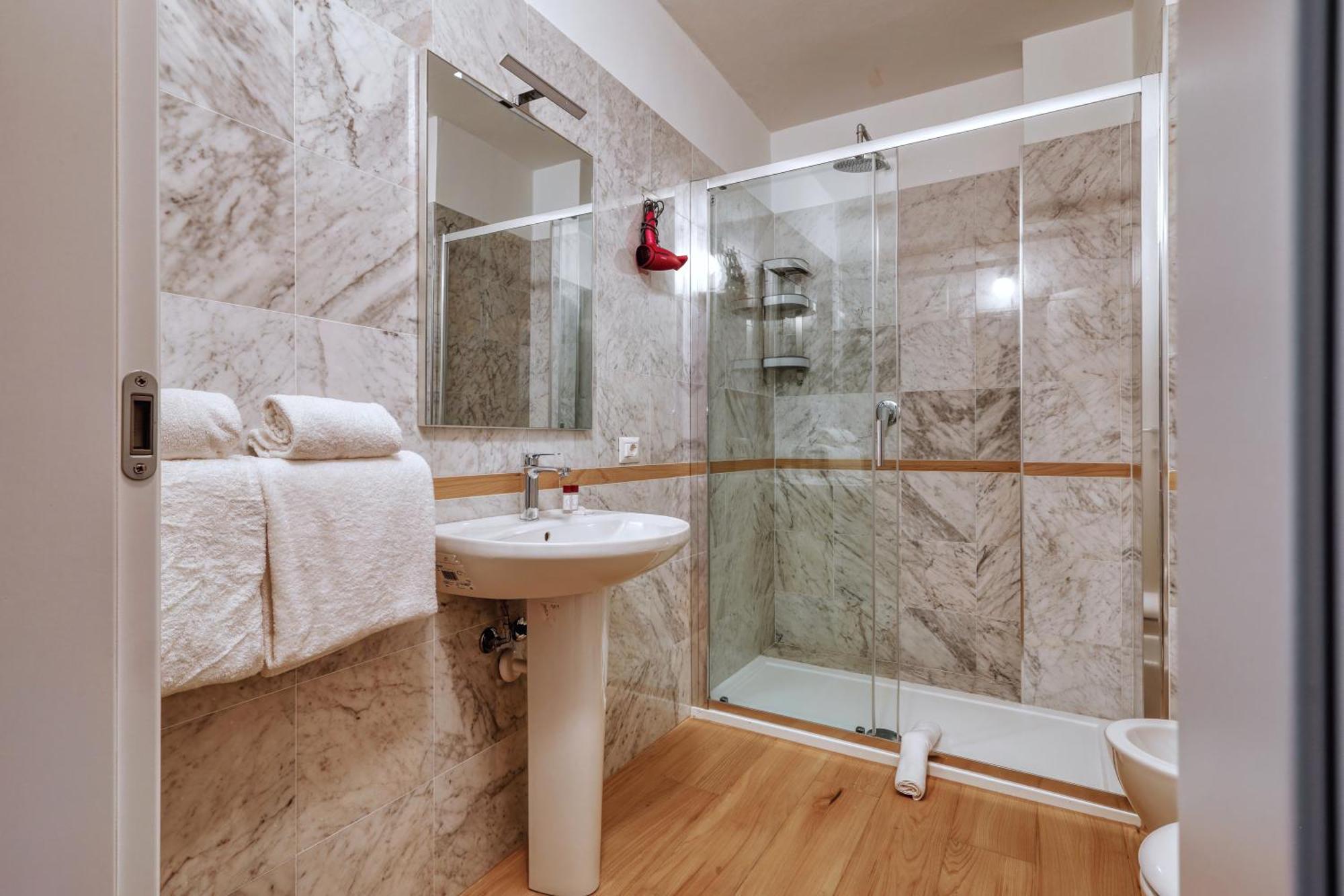 Joivy Chic 3-Bed Flat Near Colonne Di San Lorenzo 밀라노 외부 사진